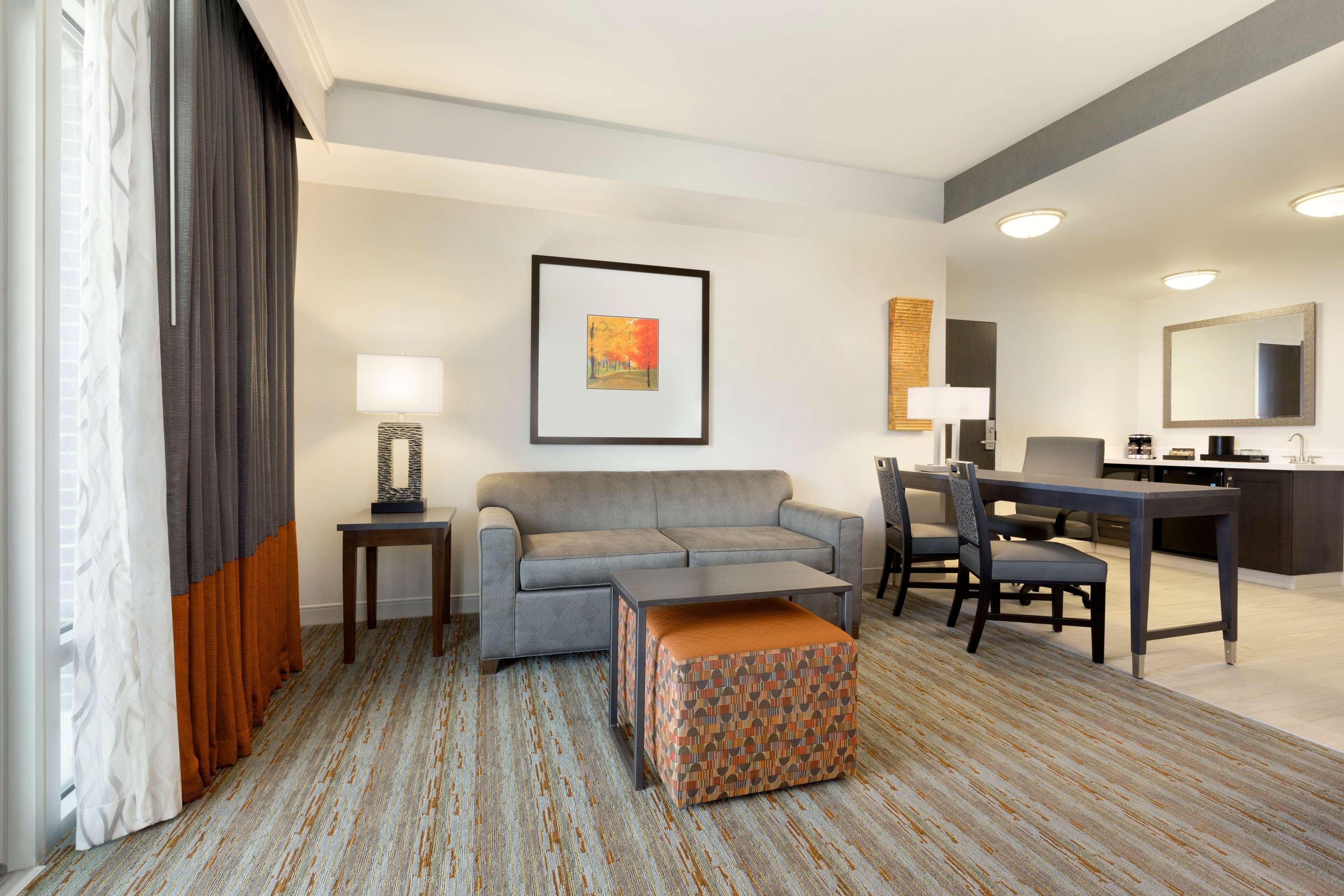 Embassy Suites By Hilton Greenville Downtown Riverplace Dış mekan fotoğraf