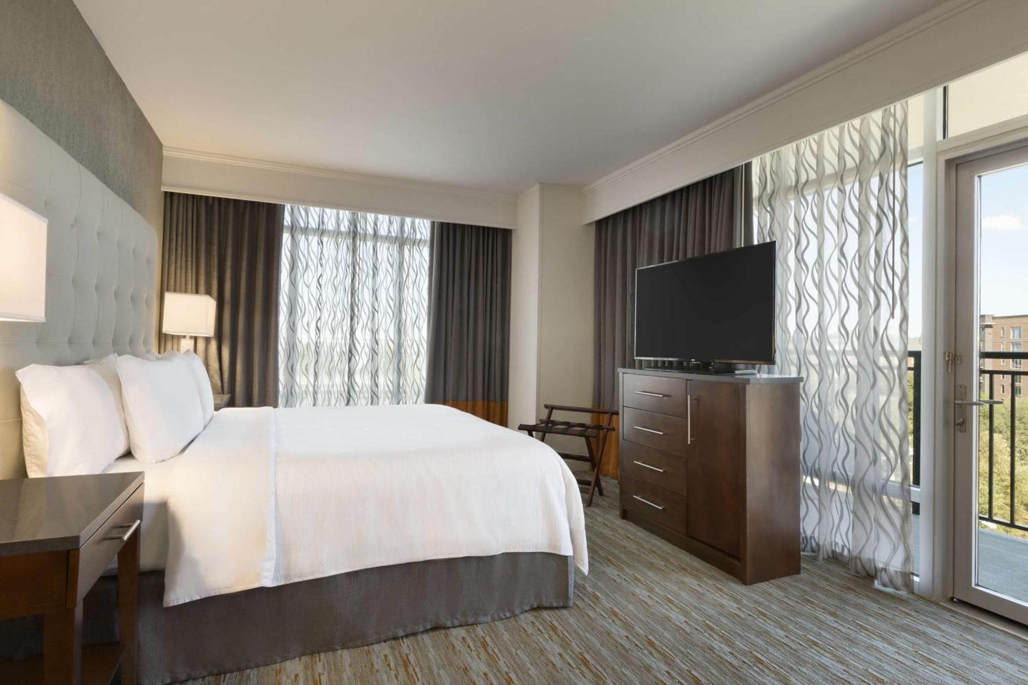 Embassy Suites By Hilton Greenville Downtown Riverplace Dış mekan fotoğraf