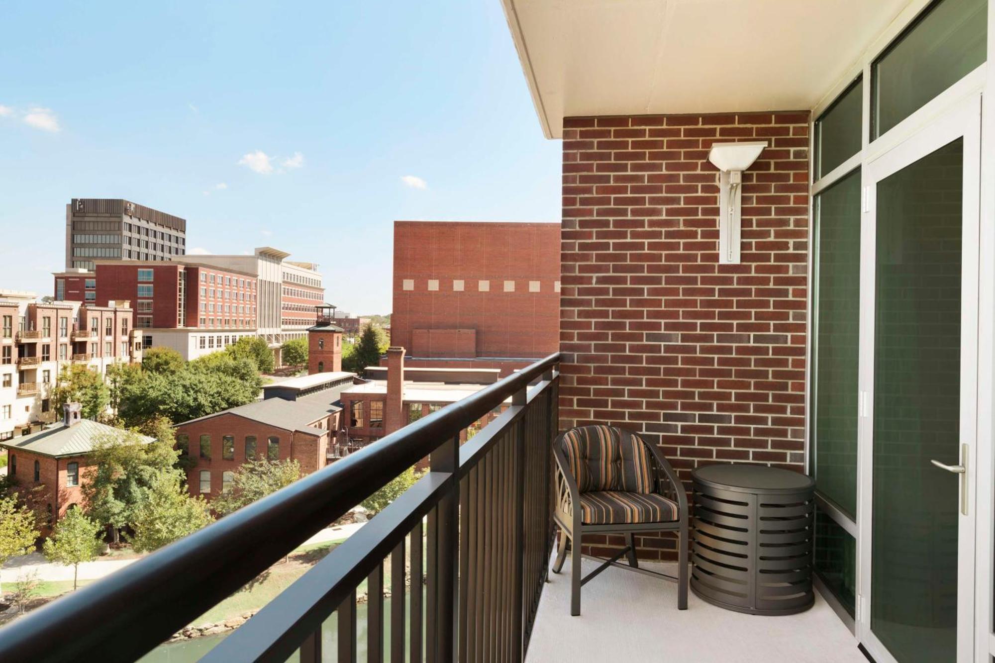 Embassy Suites By Hilton Greenville Downtown Riverplace Dış mekan fotoğraf