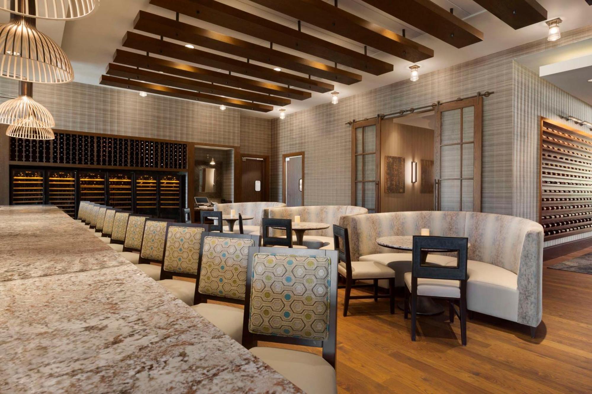 Embassy Suites By Hilton Greenville Downtown Riverplace Dış mekan fotoğraf